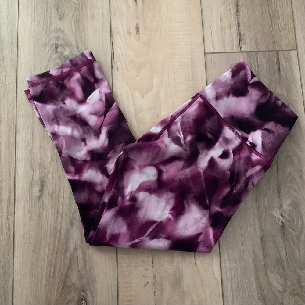 PERFECT CONDITION LULULEMON LEGGINGS